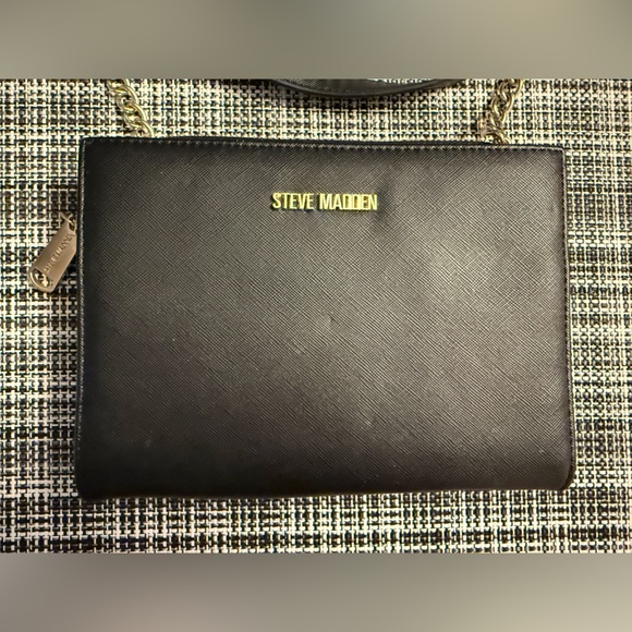 Steve Madden Black Vegan Saffiano Leather Crossbody Wallet Bag Gold Chain - Picture 3 of 8